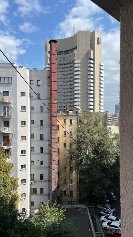 Terrace Balcony Downtown Delight Old Town Oasis City Center Universitate Square Old Town Bucharest Exterior photo