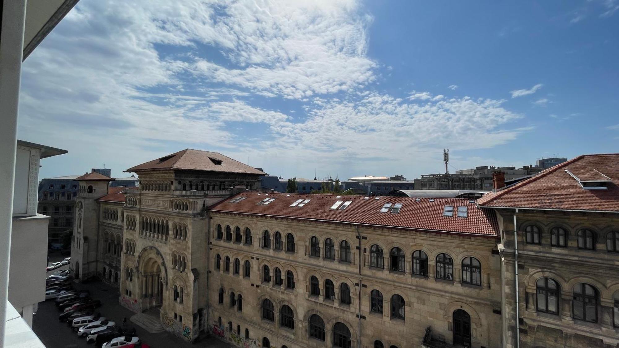 Terrace Balcony Downtown Delight Old Town Oasis City Center Universitate Square Old Town Bucharest Exterior photo